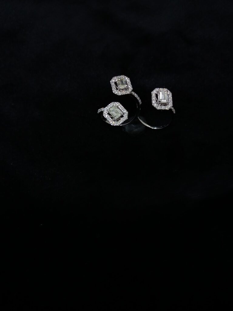 2 Finger Emerald Charm Ring