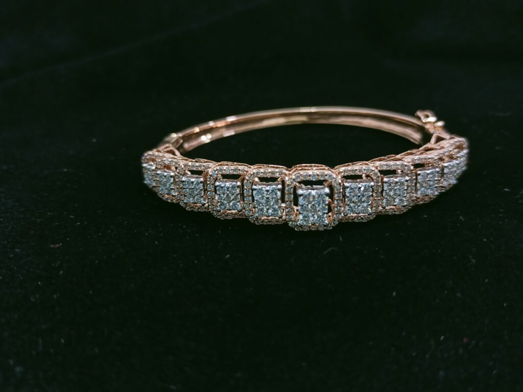 Facet Halo Bracelet