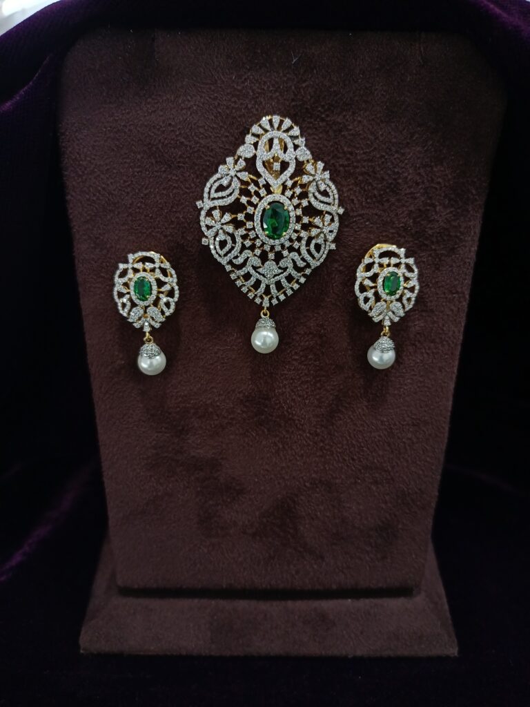 Emerald Pearl Zenith Earrings With Pendant