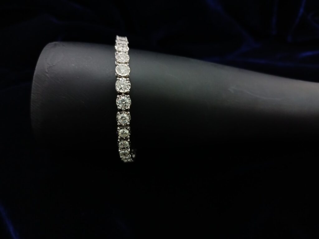 Signature Grand Tennis Bracelet