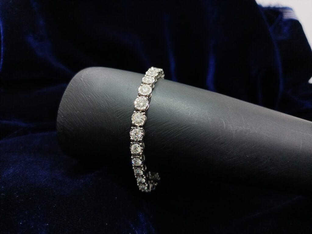 Signature Grand Tennis Bracelet