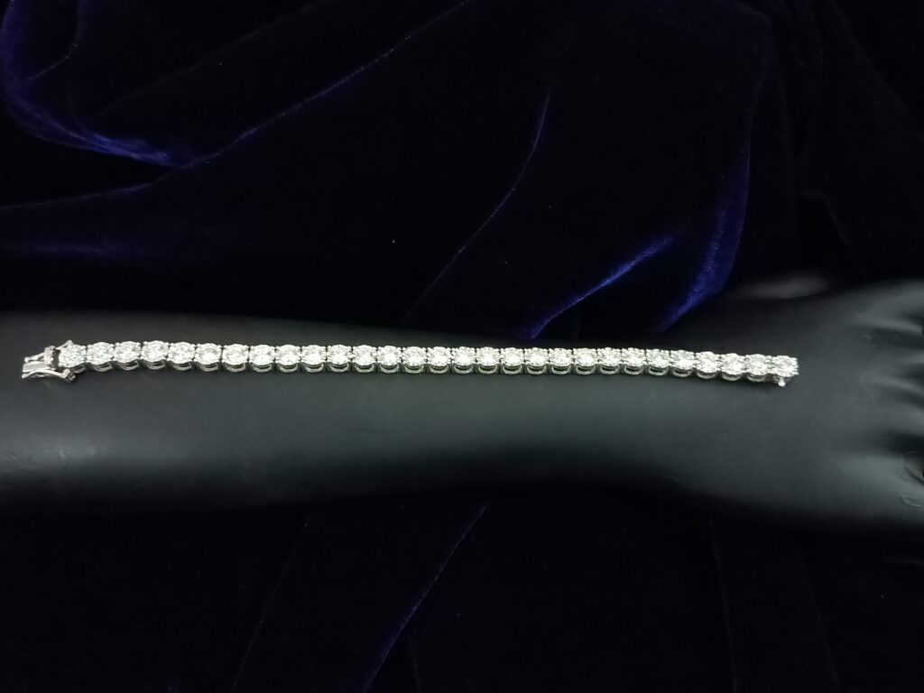 Signature Grand Tennis Bracelet