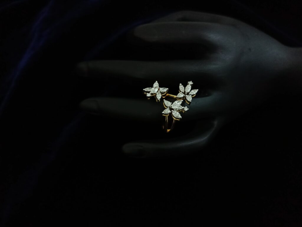 The 3 Flower Ring