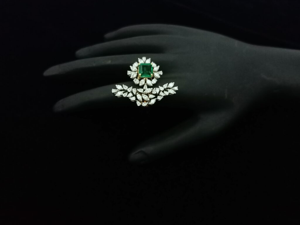 Emerald Pan Whisper Ring
