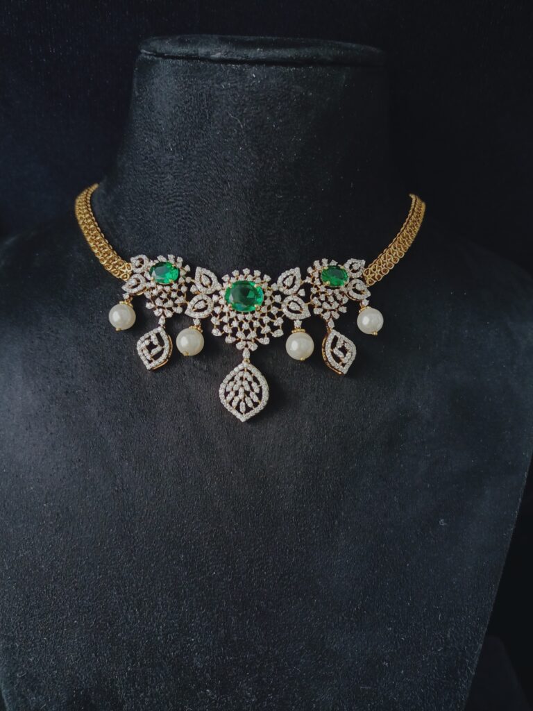 Verde Choker Charm Set