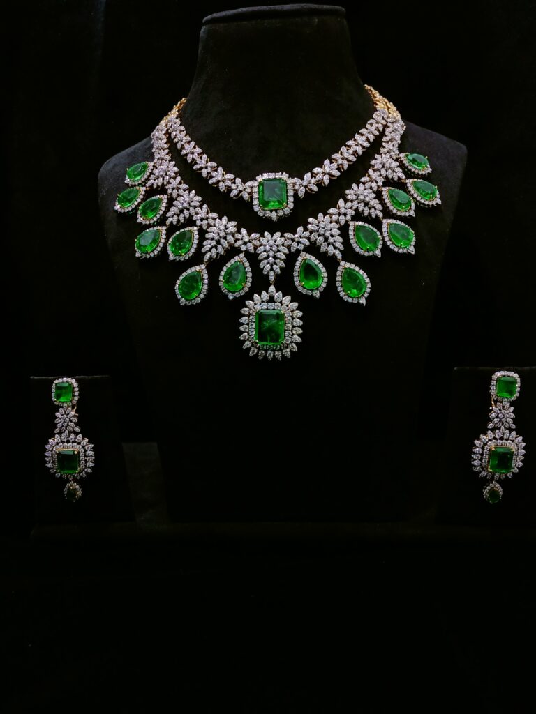 Green Gradeur Necklace