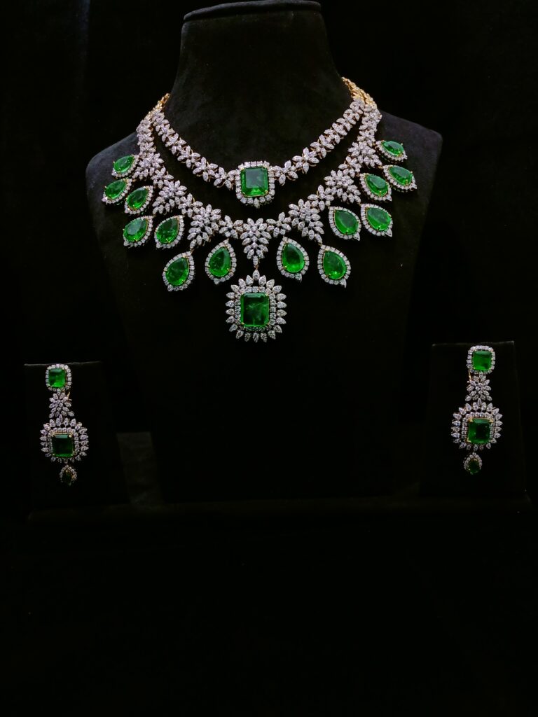 Green Gradeur Necklace