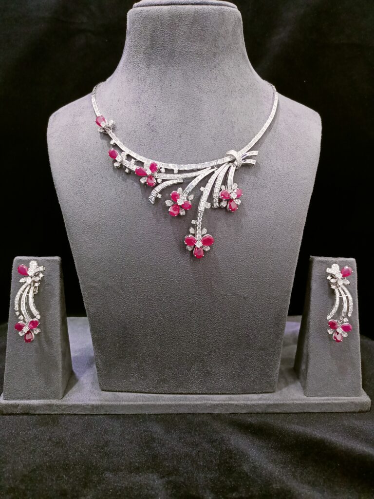 Floral Bloom Necklace