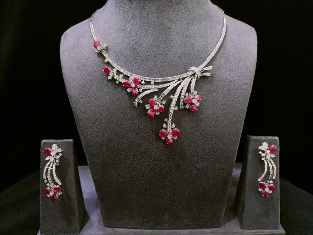 Floral Bloom Necklace