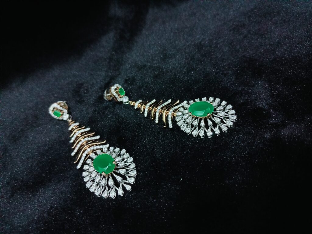 Queen's Sparkle Earrings