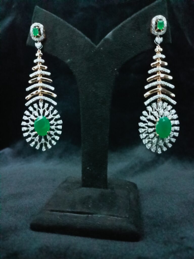 Queen's Sparkle Earrings