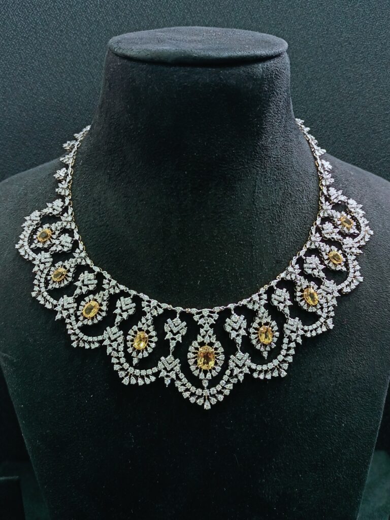 Sunlit Mist Necklace