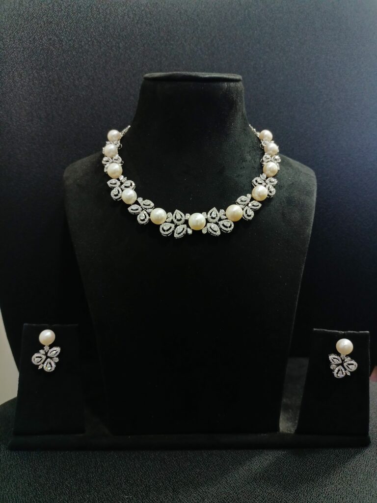 Royal Pearl Necklace