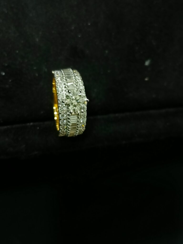 Queen's Prestige Ring