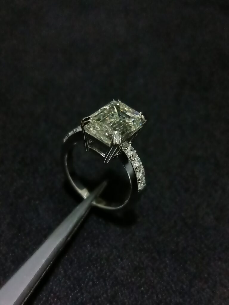 Solitaire Emerald Charm Ring