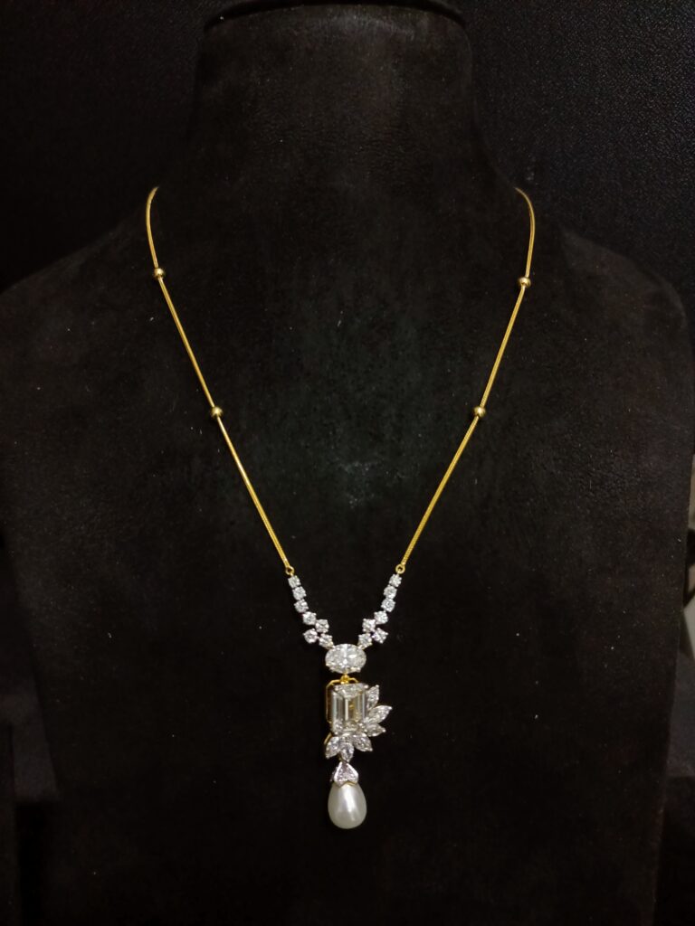 Emerald Pendant With Tops